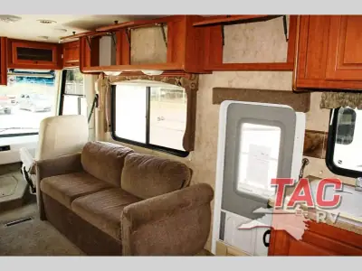 2009 Damon Challenger 376 photo 13