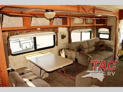 2009 Damon Challenger 376 photo 17