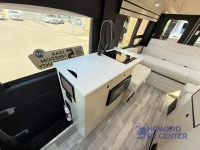 2027 Pleasure-Way Ontour 2.0-RWD photo 16