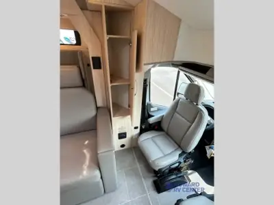 2027 Leisure Travel Wonder 24MBL photo 14