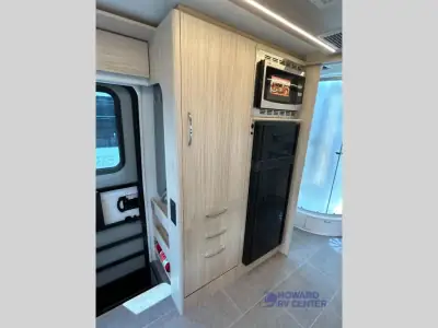 2027 Leisure Travel Wonder 24MBL photo 25