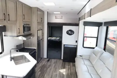 2021 Heartland Gravity GR 3340 photo 7