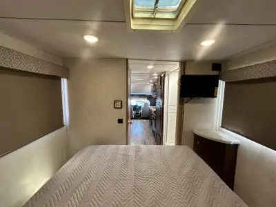 2018 Forest River Sunseeker 2850S LE photo 18