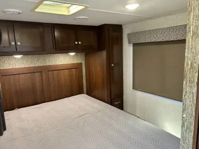 2018 Forest River Sunseeker 2850S LE photo 17