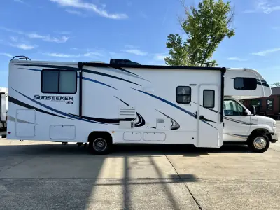 2018 Forest River Sunseeker 2850S LE