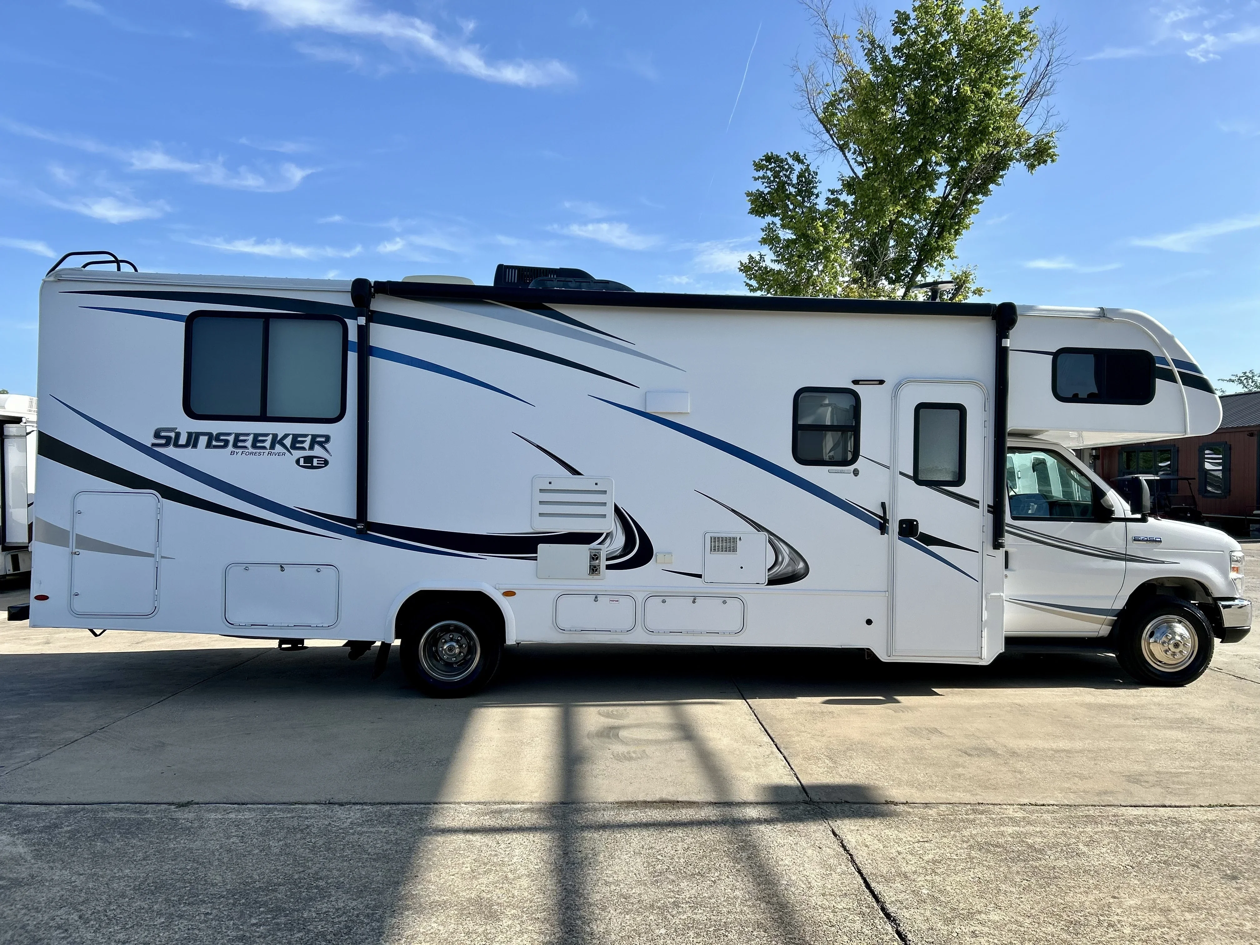 2018 Forest River Sunseeker 2850S LE exterior