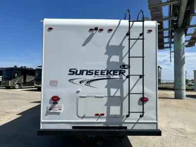 2018 Forest River Sunseeker 2850S LE photo 7