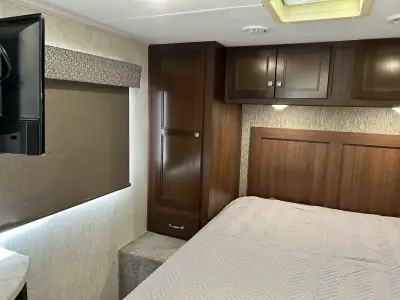 2018 Forest River Sunseeker 2850S LE photo 16