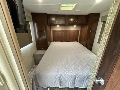 2018 Forest River Sunseeker 2850S LE photo 14