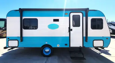 2023 The Old School Trailer 820