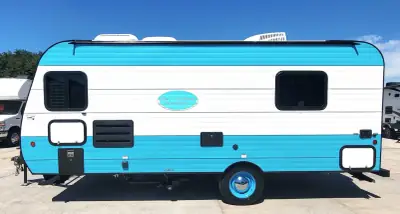 2023 The Old School Trailer 820 photo 2
