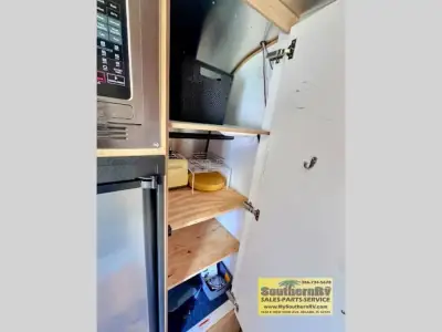 2020 Airstream Flying Cloud 23FB photo 8