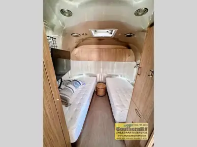 2020 Airstream Flying Cloud 23FB photo 9