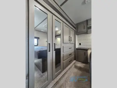 2020 Keystone Raptor 423 photo 30