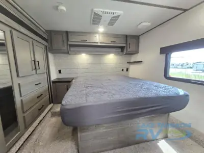 2020 Keystone Raptor 423 photo 28