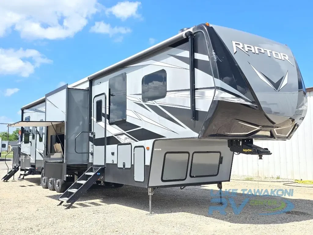 2020 Keystone Raptor 423 exterior