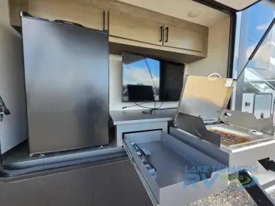 2020 Keystone Raptor 423 photo 57