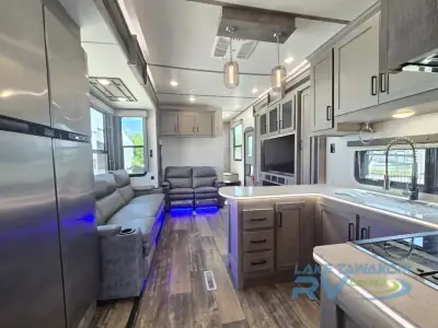 2020 Keystone Raptor 423 photo 10