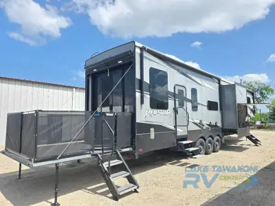 2020 Keystone Raptor 423 photo 6