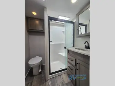 2020 Keystone Raptor 423 photo 23