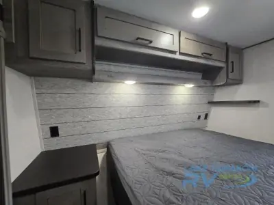 2020 Keystone Raptor 423 photo 31