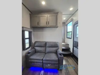 2020 Keystone Raptor 423 photo 21