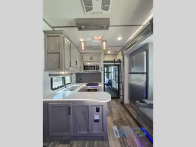 2020 Keystone Raptor 423 photo 16