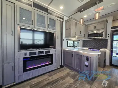 2020 Keystone Raptor 423 photo 15