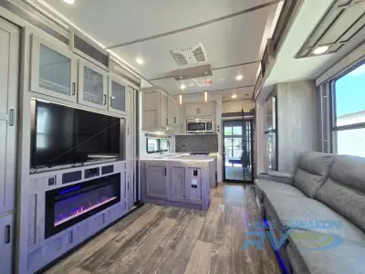 2020 Keystone Raptor 423 photo 14