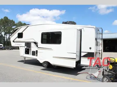 2026 Keystone Cougar Half-Ton 23MLE photo 5