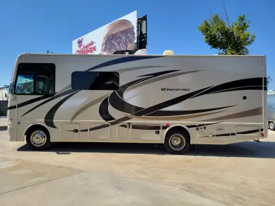 2016 Thor Motor Coach Windsport 27K photo 4