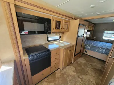 2016 Thor Motor Coach Windsport 27K photo 11