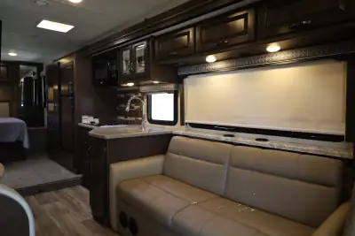 2020 Thor Motor Coach Four Winds 31Y photo 12