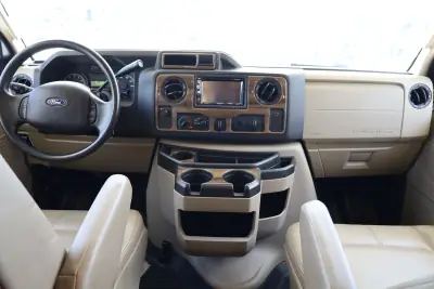 2020 Thor Motor Coach Four Winds 31Y photo 21