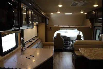 2020 Thor Motor Coach Four Winds 31Y photo 10