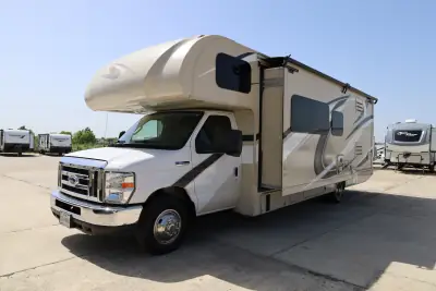 2020 Thor Motor Coach Four Winds 31Y photo 3