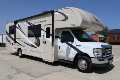 2020 Thor Motor Coach Four Winds 31Y photo 2