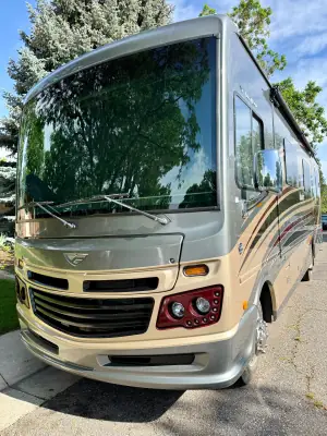2016 FLEETWOOD BOUNDER photo 4