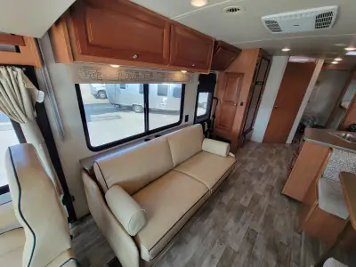 2017 Winnebago Vista 31BE photo 10