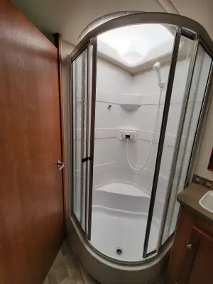 2017 Winnebago Vista 31BE photo 22