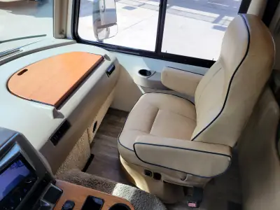 2017 Winnebago Vista 31BE photo 28