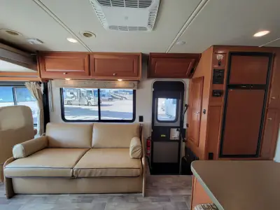 2017 Winnebago Vista 31BE photo 12