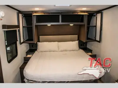 2027 Keystone Cougar Half-Ton 22MLS photo 10