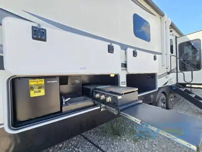 2023 Jayco North Point 382FLRB photo 6