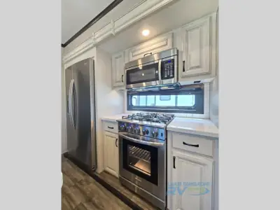 2023 Jayco North Point 382FLRB photo 17