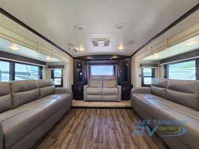 2023 Jayco North Point 382FLRB photo 11