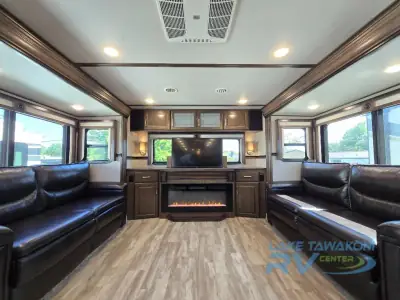 2020 Grand Design Solitude 375RES R photo 9
