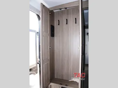 2027 Forest River Rockwood Mini Lite 2523MBR photo 16