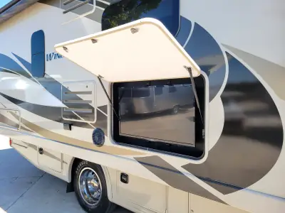 2016 Thor Motor Coach Windsport 27K photo 25
