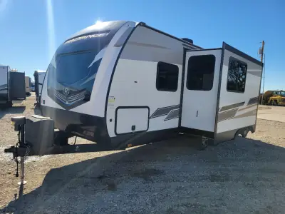 2021 Cruiser Radiance Ultra Lite R-21RB photo 4